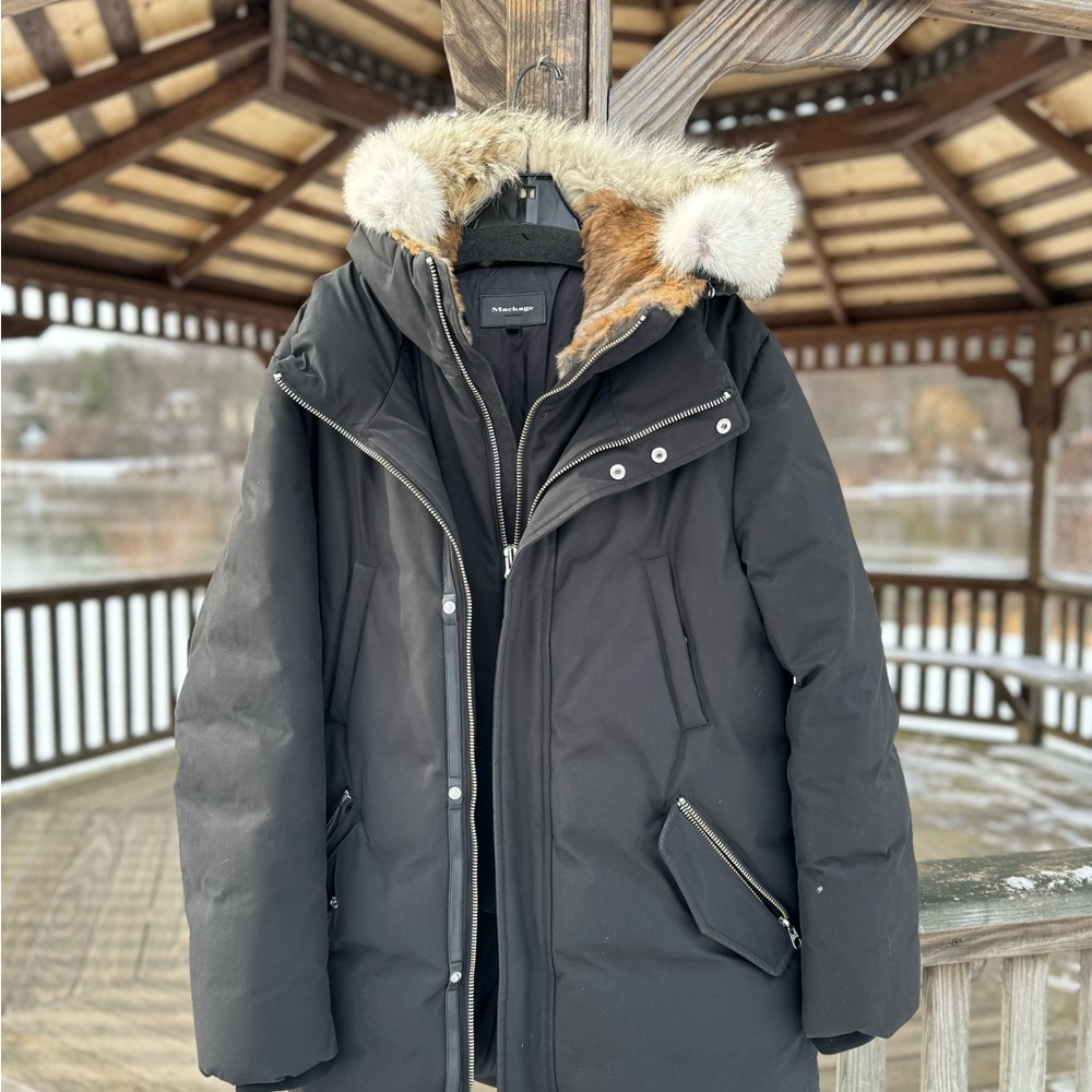 Mackage Edward F Men’s Black Down Parka. Hooded bib & Natural Fur.  Size L/42